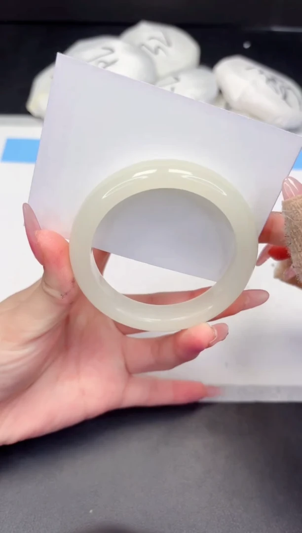 【闪购商品】石英质玉手镯未镶嵌402-54.2