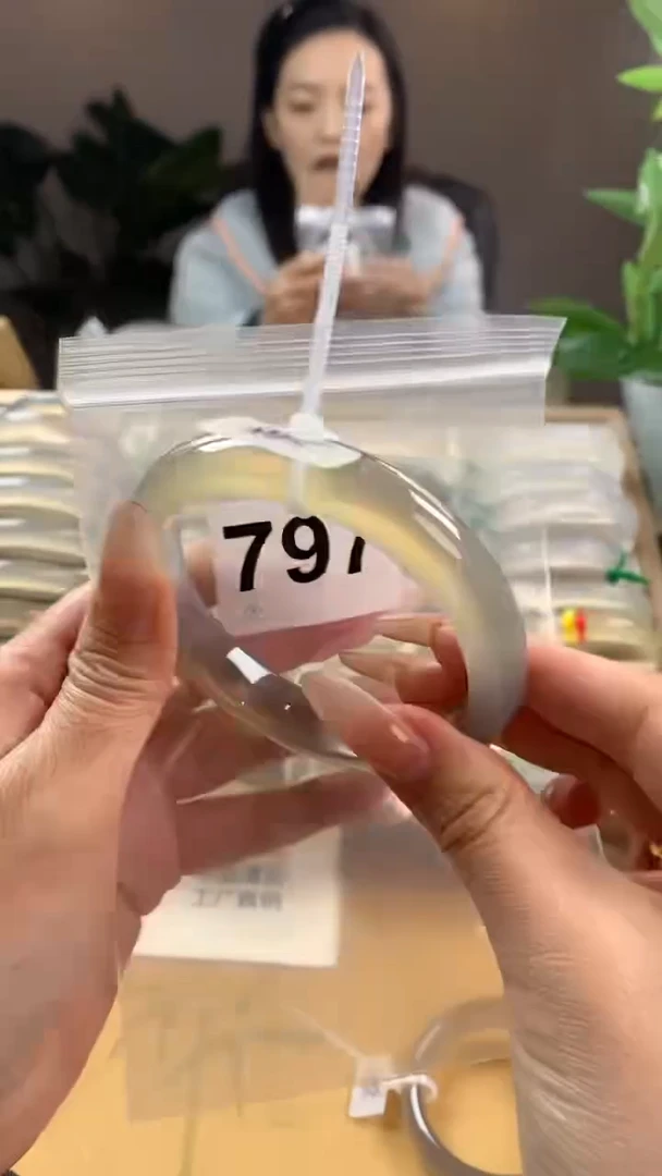 【闪购商品】玛瑙/玉髓手镯未镶嵌797