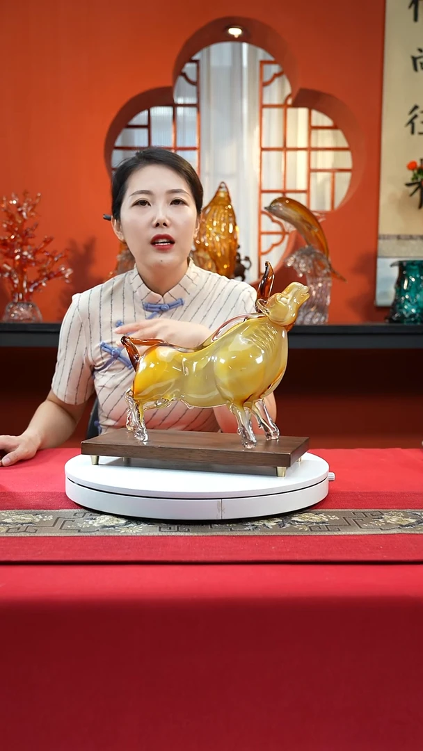 琉璃手工艺品黄玉抬头牛摆件