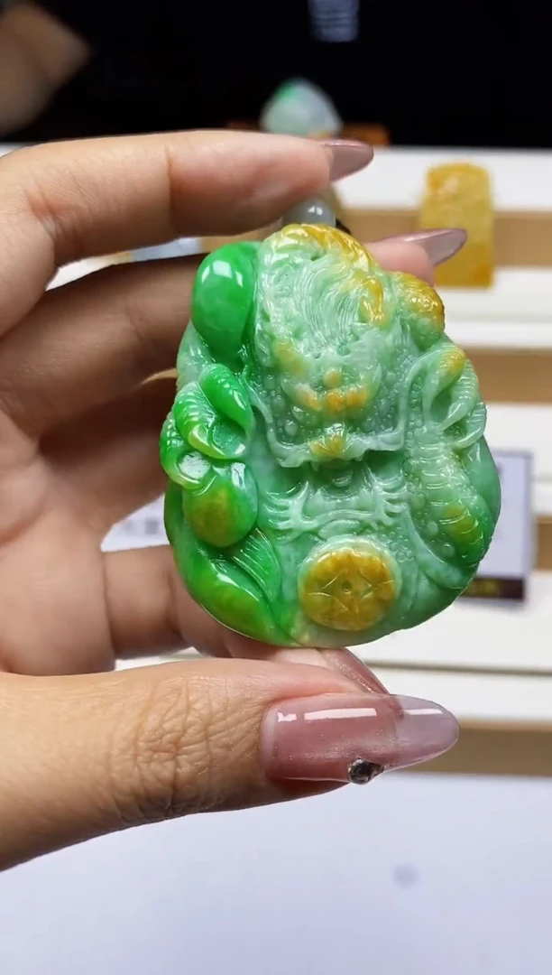 翡翠未镶嵌颈饰翡翠A货