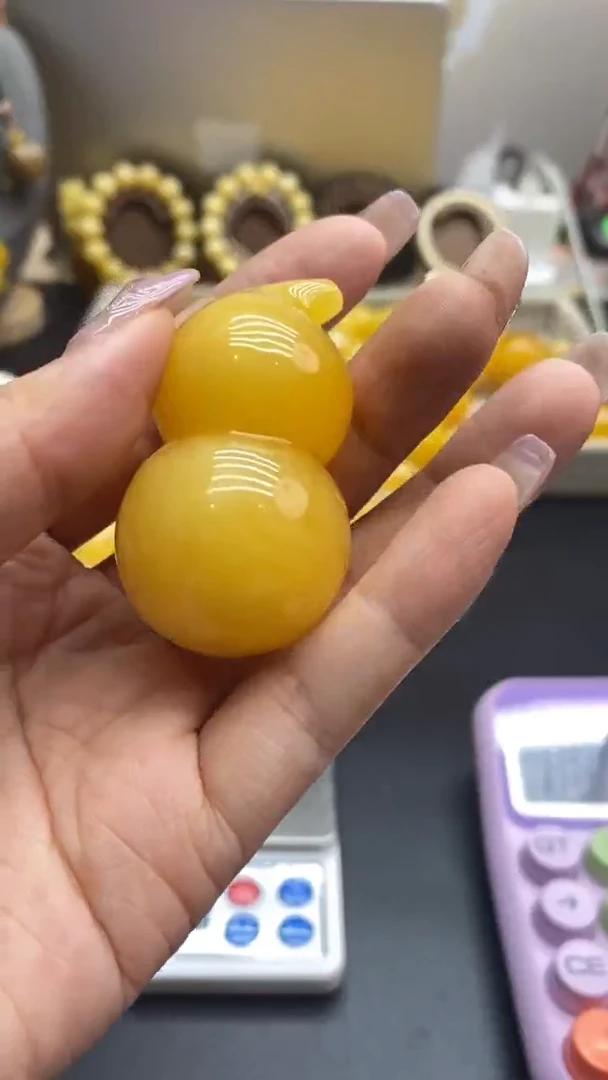 琥珀未镶嵌珠宝奇石1702