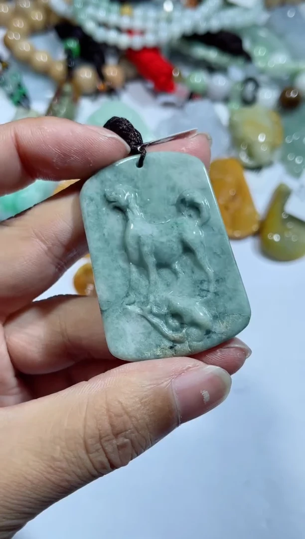 【闪购商品】翡翠吊坠(不含链)未镶嵌00011520