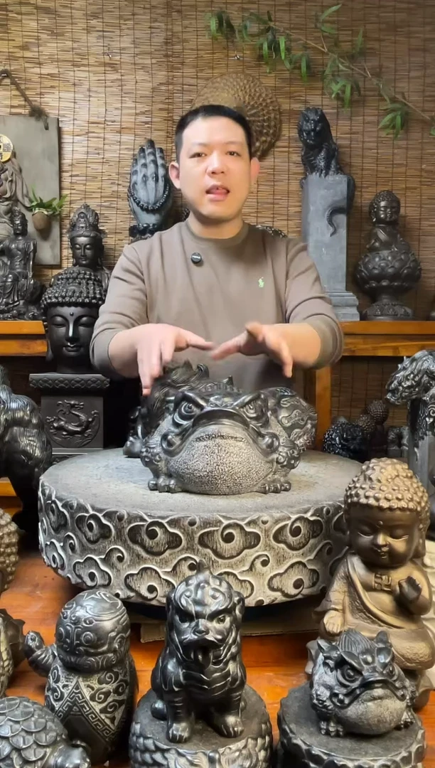 石材25金蟾天然青石雕刻