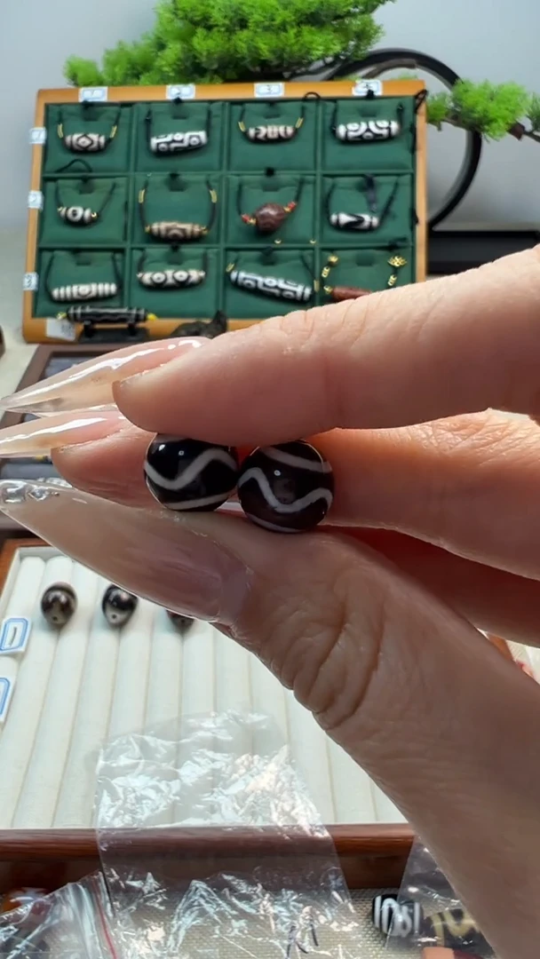 玛瑙/玉髓（覆膜）颈饰未镶嵌123.微瑕