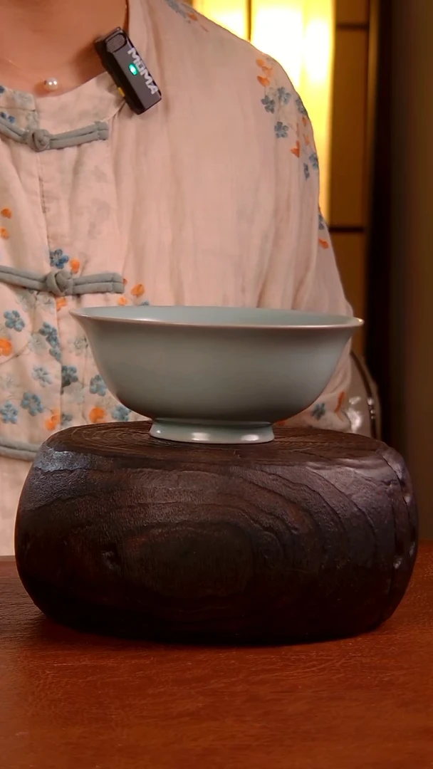 12.5 支钉带款敞口碗 宋 微二