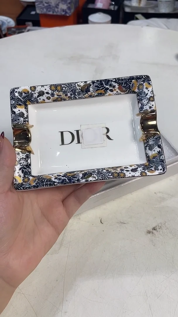 杯鸿辉家品牌瓷器，京东包邮！