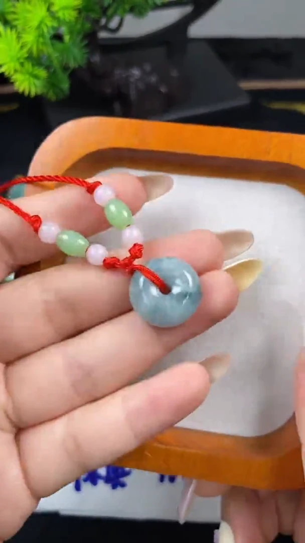 吊坠(不含链)未镶嵌翡翠天然A货翡翠