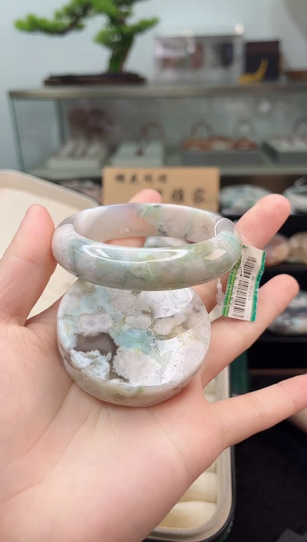 未镶嵌手镯石英质玉56圈口（赠品镯心）S9224208