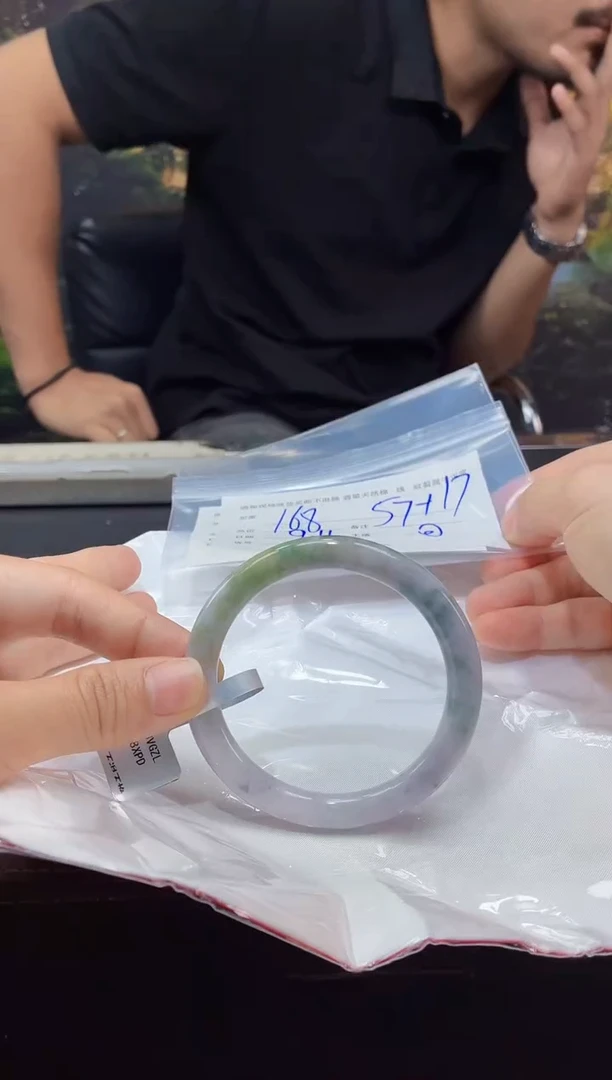 未镶嵌手镯定制翡翠毛货手镯需精细抛光/57