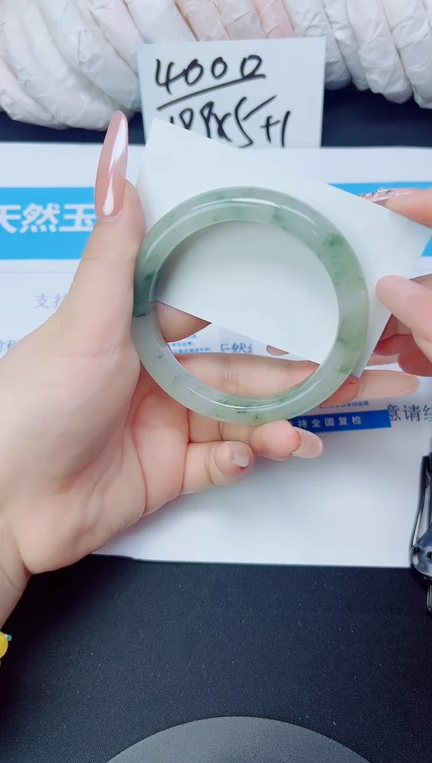 石英质玉手镯未镶嵌120/59.5