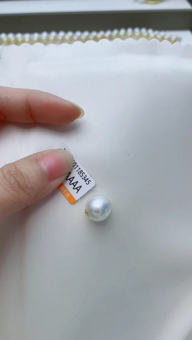 海水珍珠18K金镶嵌颈饰A101