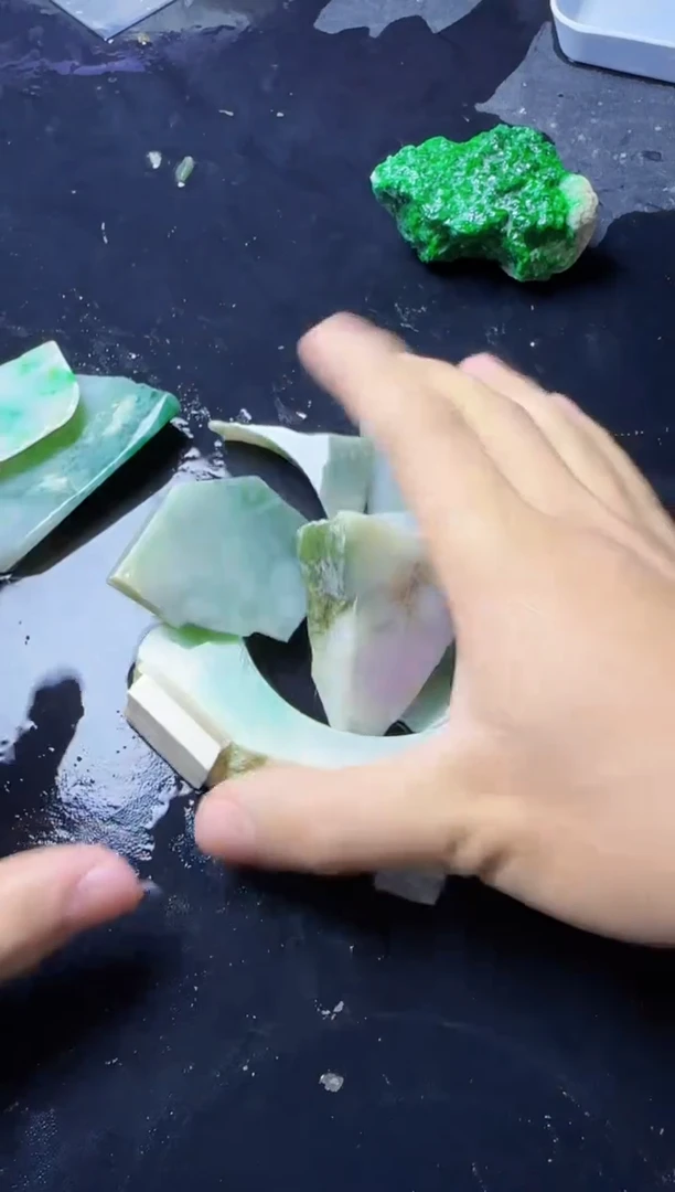 【闪购商品】翡翠颈饰未镶嵌153天然A货翡翠