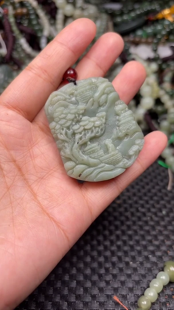 颈饰未镶嵌和田玉1