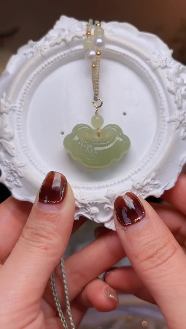 【闪购商品】和田玉挂件未镶嵌晴水中号如意锁