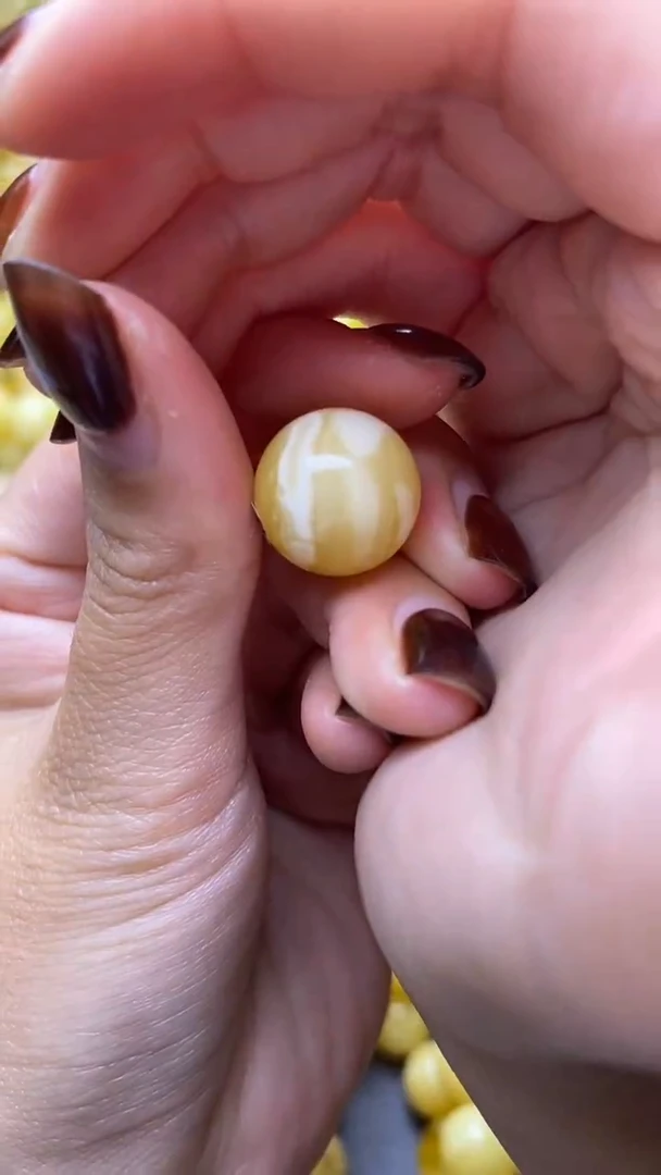 【闪购商品】琥珀裸石未镶嵌蜜蜡.82