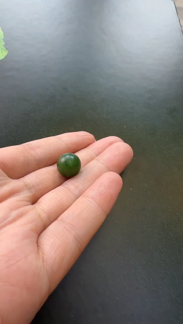 和田玉未镶嵌颈饰吊坠