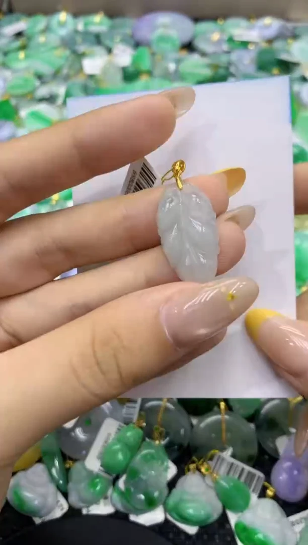 颈饰未镶嵌翡翠天然缅甸翡翠A货