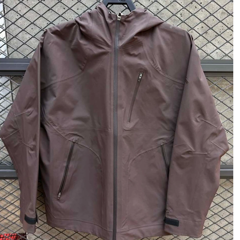 【安踏风暴甲】安踏膜防暴雨级春季硬壳冲锋衣152517634