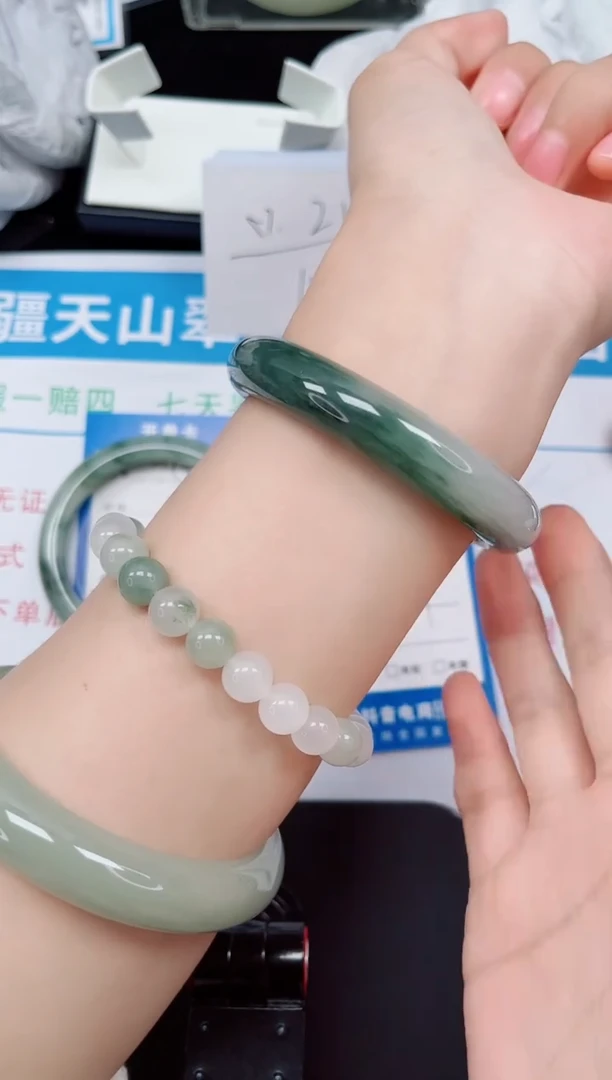 未镶嵌手镯石英质玉255-54/55