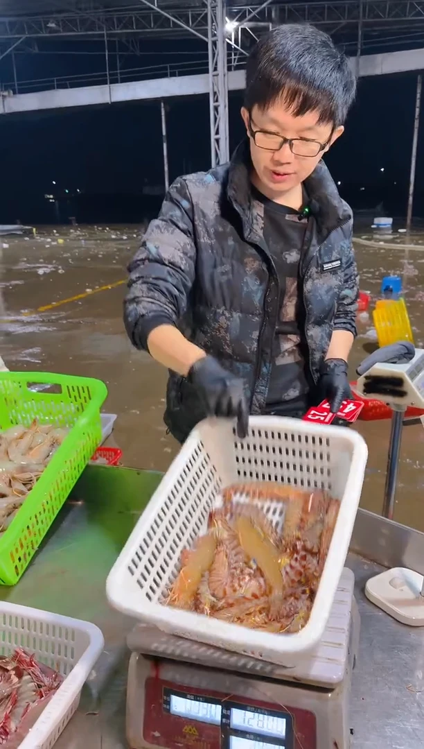 中国大陆朱****姐虾11111111111