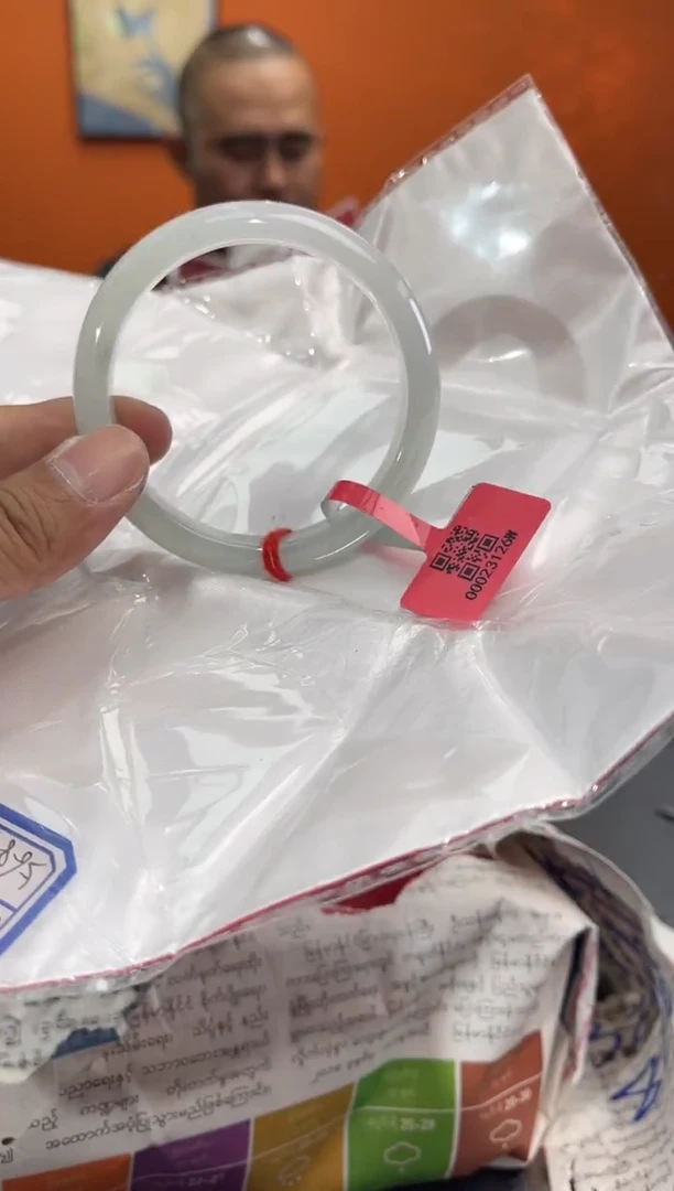 未镶嵌手镯翡翠8