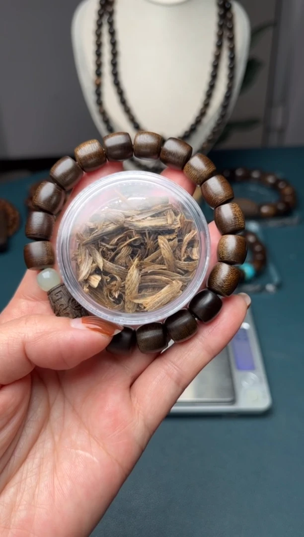 沉香沉香碎屑10mm越南芽庄白奇楠沉水