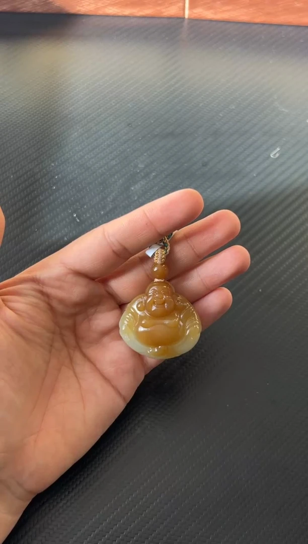吊坠(赠链)未镶嵌和田玉若羌微色差吊坠