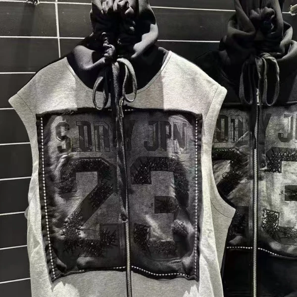 FL二龙欧货2店【唐老鸭马甲连帽款潮牌时尚单品】37227