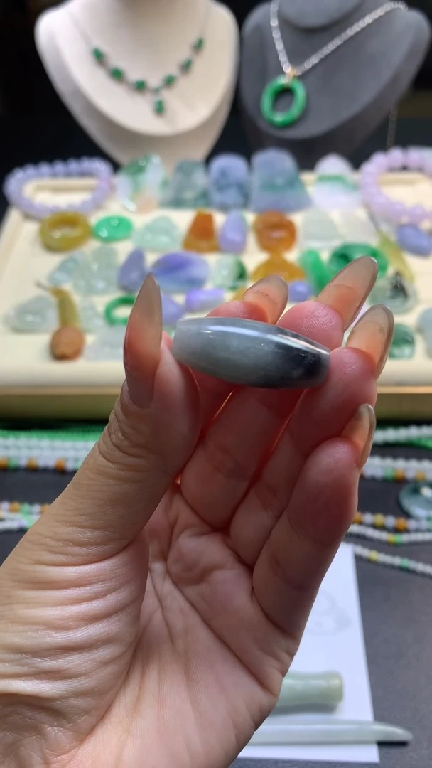 【闪购商品】定制翡翠未镶嵌翡翠