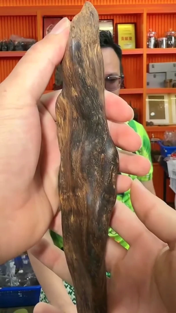 沉香手把件338号虎斑73g多样性发一