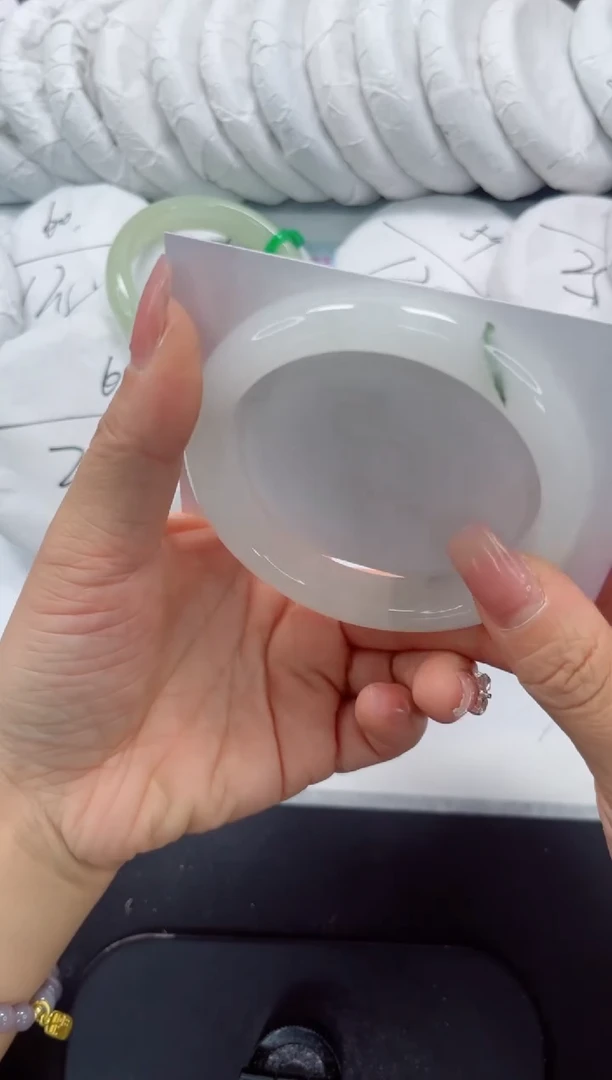 未镶嵌手镯石英质玉13-61.7