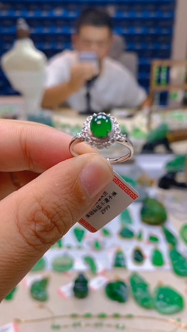 颈饰18K金镶嵌翡翠新号开播 全场乱卖