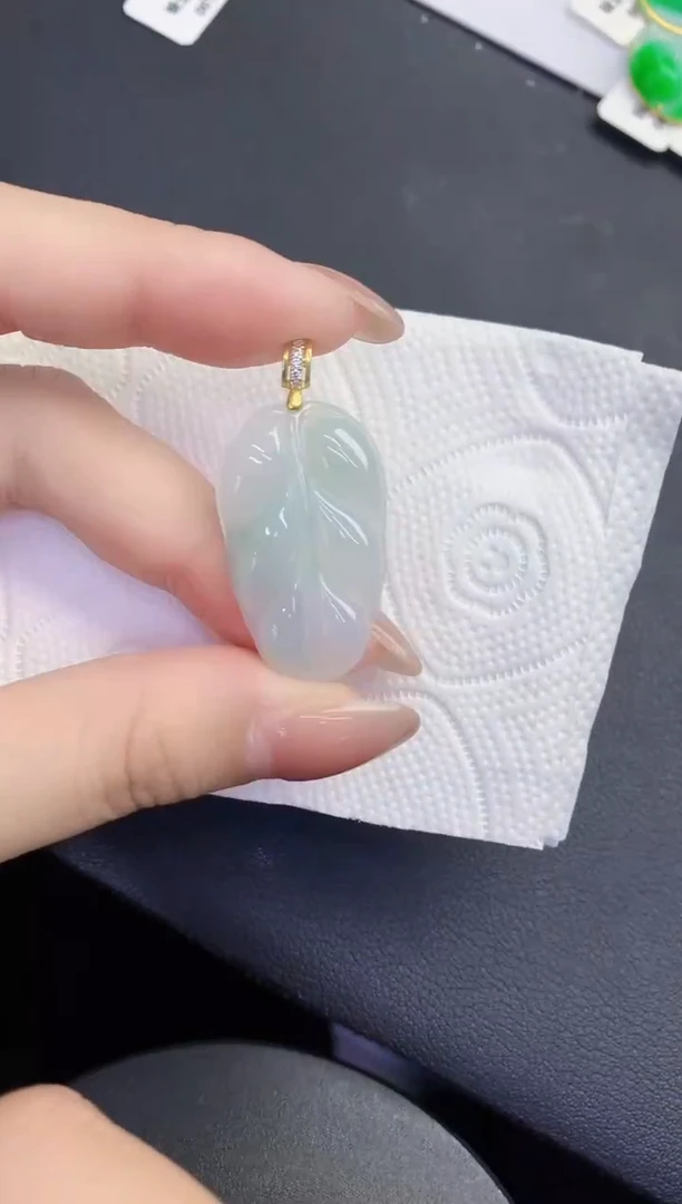 颈饰未镶嵌翡翠缅甸天然翡翠A货