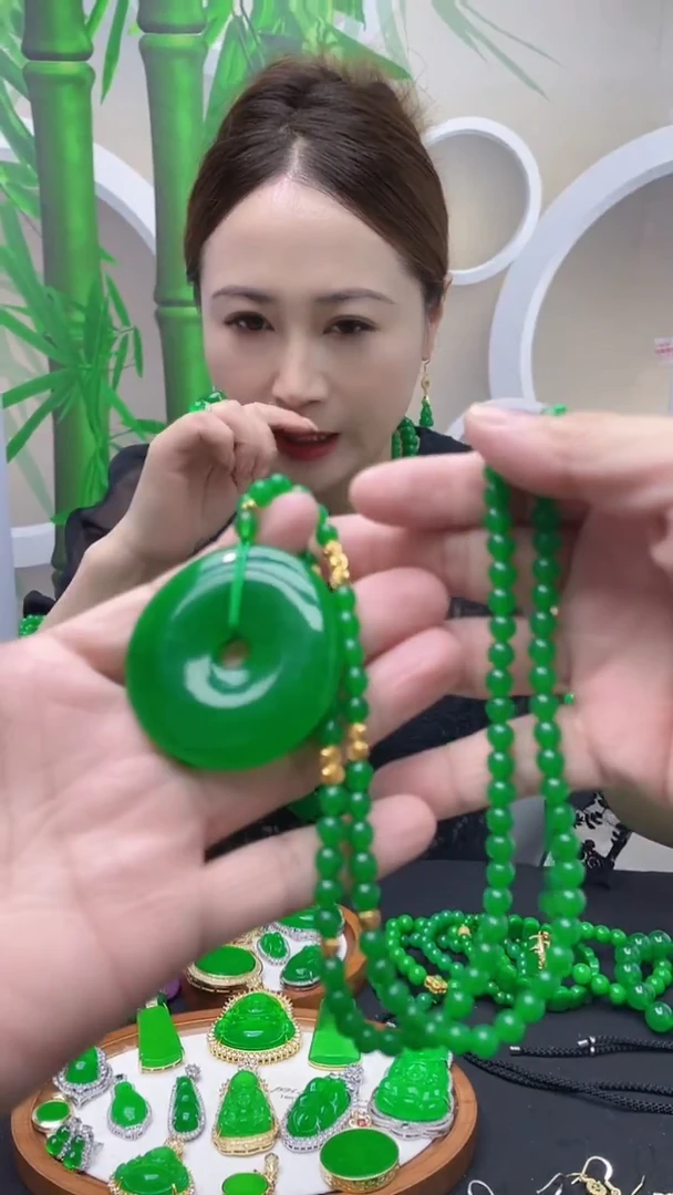 吊坠(赠链)14K金镶嵌翡翠B75