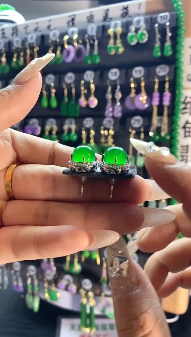 【闪购商品】翡翠耳饰银S925镶嵌111......