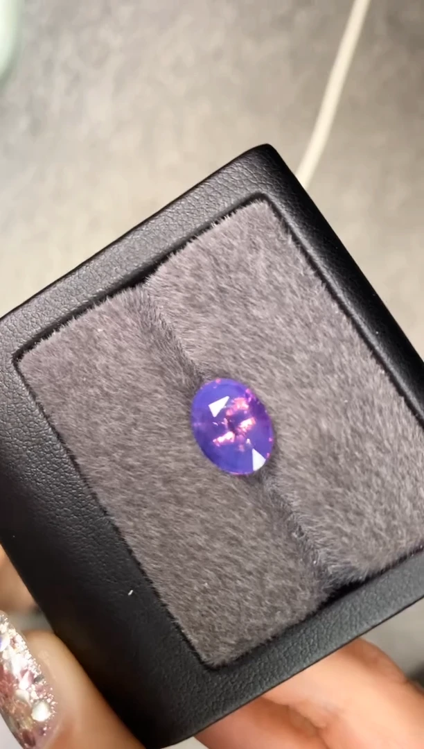 未镶嵌裸石定制蓝宝石尔*椭圆型 无烧薰衣草蓝宝石 5.10ct
