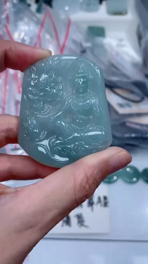 颈饰未镶嵌翡翠吊坠