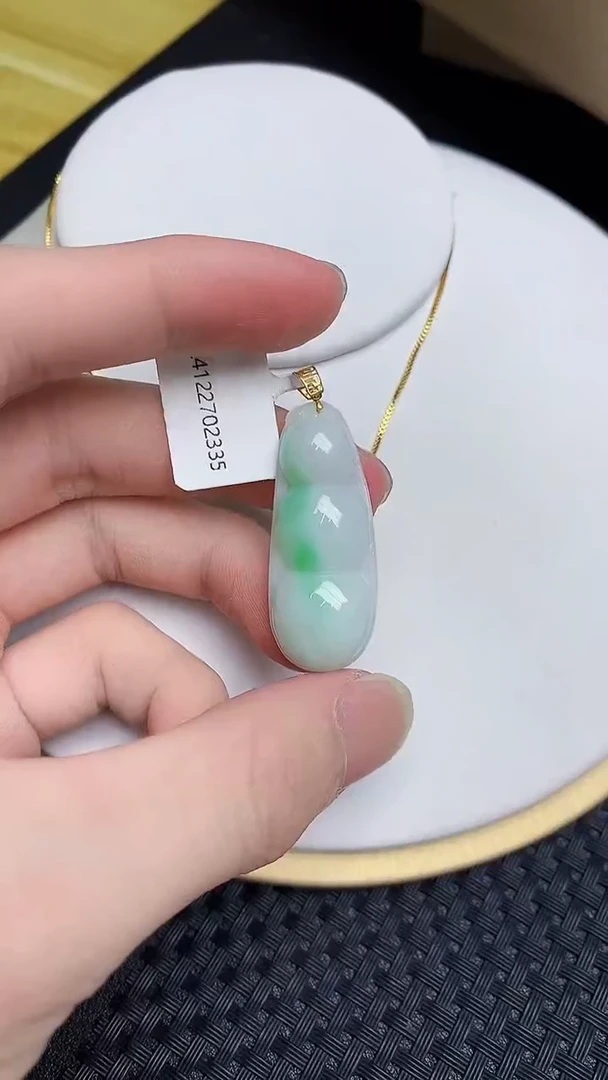 【闪购商品】翡翠颈饰18K金镶嵌45353454