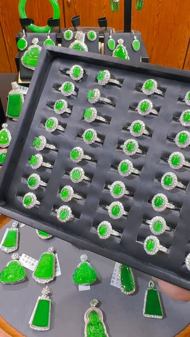 翡翠戒指未镶嵌天然A货翡翠+发其一