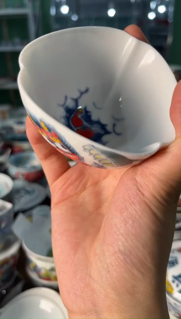 陶瓷昨明景德镇陶瓷：杯子带内绘