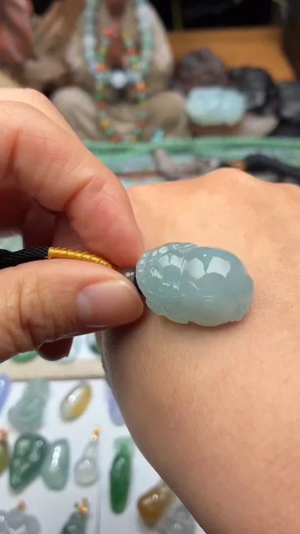 吊坠(不含链)未镶嵌翡翠吊坠