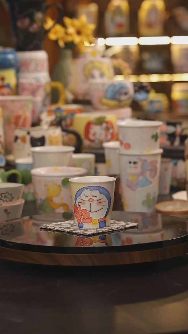 景德镇釉下彩绘设计师款式陶瓷