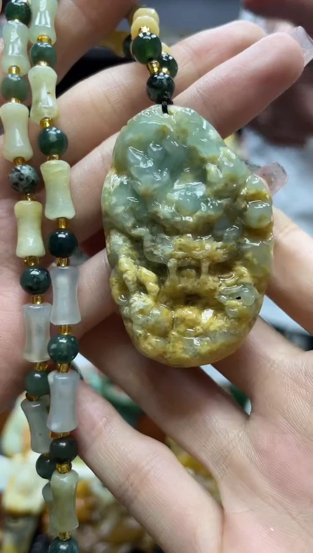 未镶嵌岫玉吊坠·