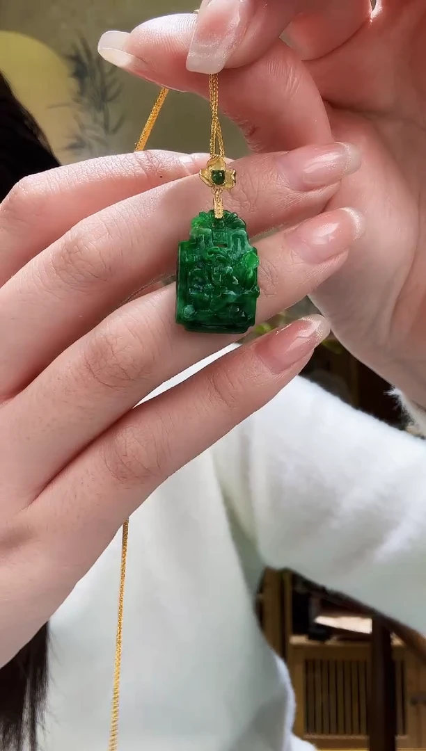 颈饰未镶嵌翡翠吊坠