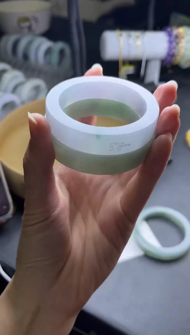 未镶嵌手镯定制翡翠翡翠手镯单样发一件