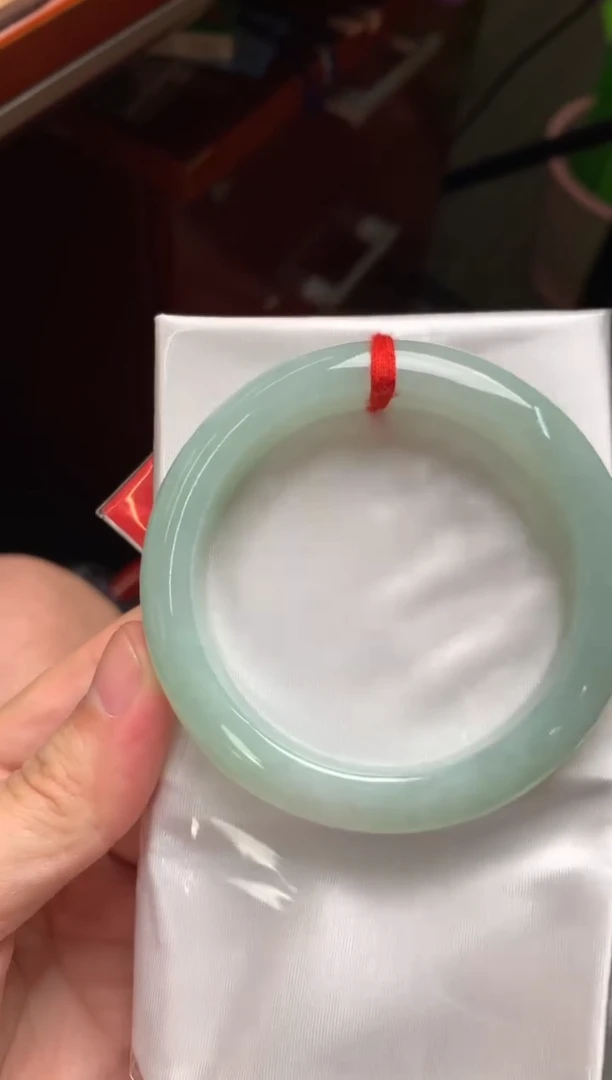 未镶嵌手镯翡翠手镯