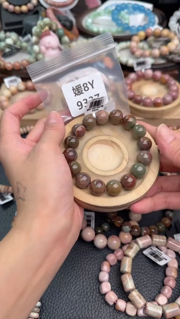 未镶嵌手链石英质玉Z****u8Y9337