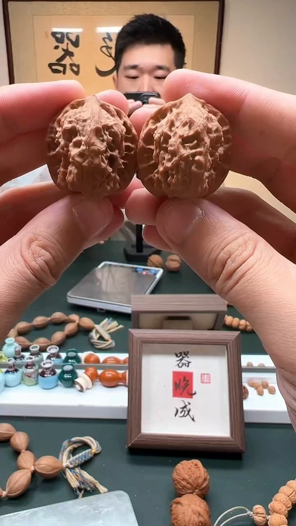 文玩核桃把件30mm 白蛇谷1对 16号