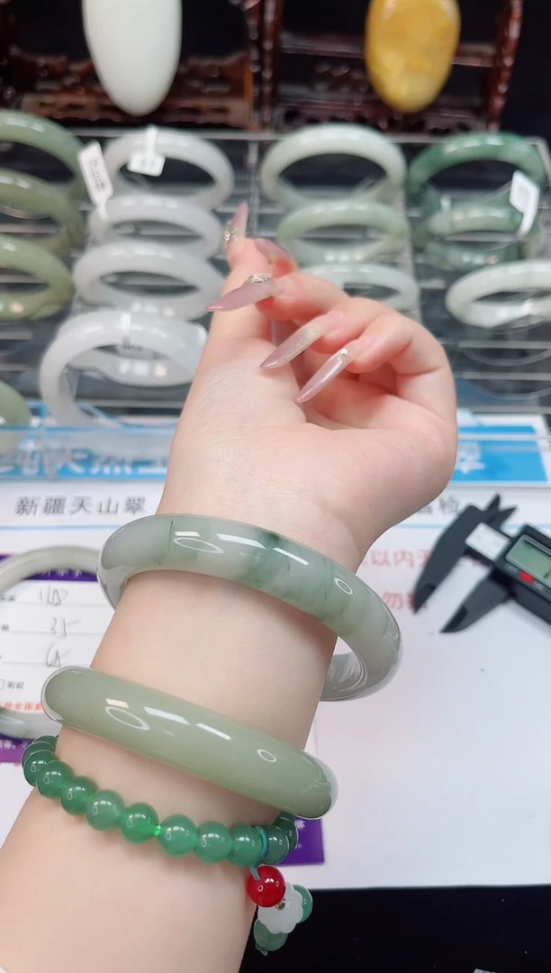 未镶嵌手镯石英质玉169-61/62