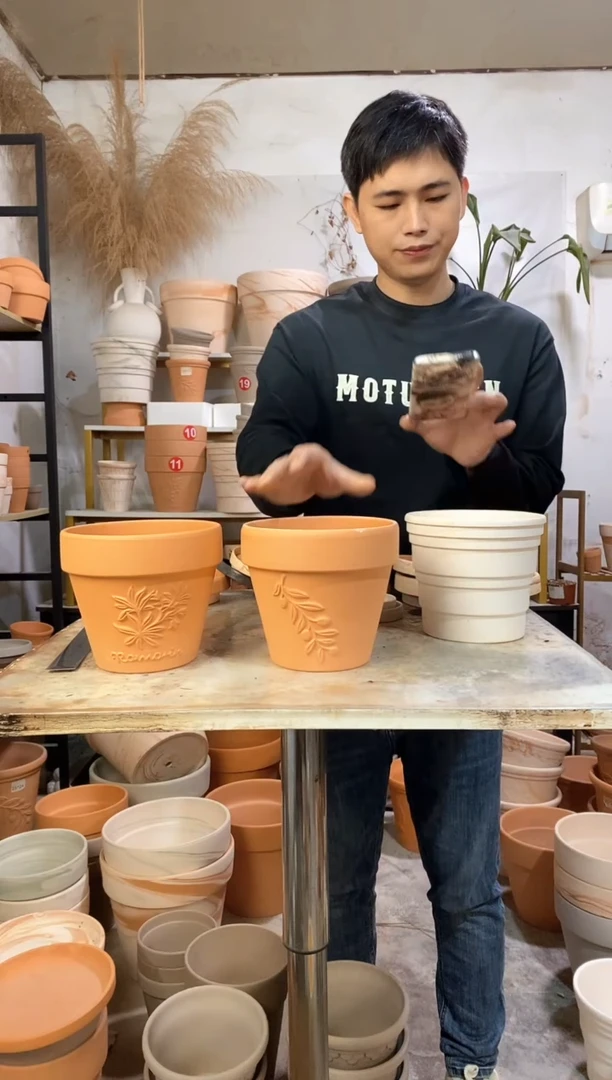 16*14红陶浮雕 2盆无托